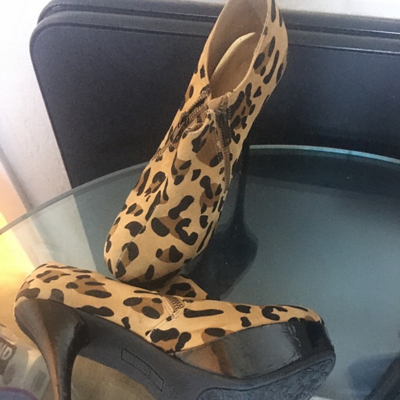 Ankle Pump - Picture 2 of 2